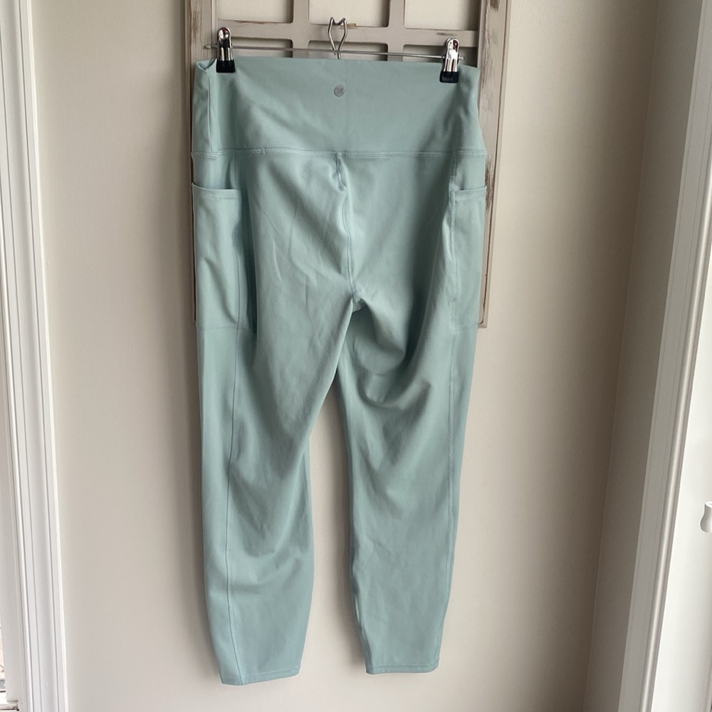 RBX pastel sage green crop leggings with side pockets size XL NWOT - Picture 6 of 11